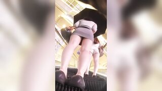 223 - グレーの超ショートボディコントップ、曲線美のヒップと形の良い脚、黒のタイトな下着 ipcam 1