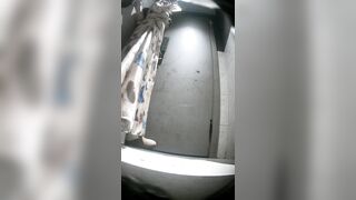 バーでの撮影後に撮影された高画質写真：親友同士が一緒におしっこをしている様子（コンピレーション） toilet (5)