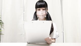 仰天まんこ丸見え ！美少女ナースの透け紐パンツと美乳が丸見え♡【パンチラ逆さ撮り】 voyeur jp 1