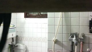 Bath Voyeur abv-99-105 toilet 1