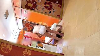 Bath Voyeur abv 69-71 toilet 3