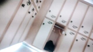 Bath Voyeur 31-33 toilet 3