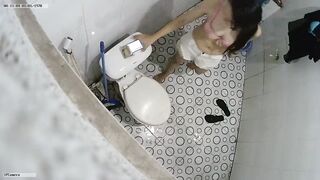 Bath Voyeur 5a-5d toilet 2 (6)