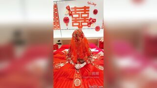 32歲的幹姐再次結婚，新婚之夜把我叫到身邊說：姊姊今晚最 - china