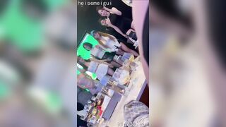 商K別拍照啊！玩歸玩鬧歸鬧！大哥你可別拍照商K裡醉憂愁煩惱全 - china
