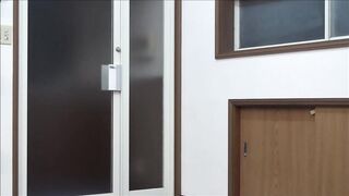 ◆ 自販機に仕掛けたカメラでパンチラ盗撮 　51, 【ホテルウーマン】ハプニング！紐パン半脱げからズレてマ○コ丸見えに！アナル＆ブラも voyeur jp 1 (3)