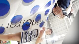パンダチラリ005,  撮れ高バッチリ ♡理想的なえっちな顔と身体の女性♡, クロッチ部分多め♡お顔の可愛い女の子の水色サテンパンティー voyeur jp 3 (1)
