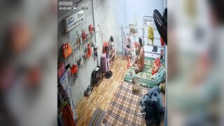 邪悪な家主シリーズのプレビュー❤️ その価値はその真実性にあります。家主が女性の入居者がシャワーを浴びたり、着替えたり、自慰行為をした toilet 6 (3)