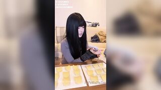 吃薯片的遊戲 噗噗 - china