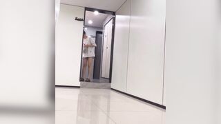 ✅新リーク█The Mastermind☛購入済み█高画質トイレショット「ぶら下がりフラッシュ、美女たち」（お尻スポッティング、ラージサイズ版） toilet (23)