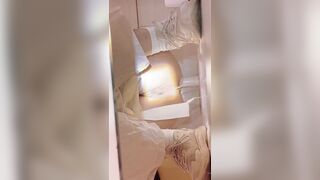 ✅新リーク█The Mastermind☛購入済み█高画質トイレショット「ぶら下がりフラッシュ、美女たち」（お尻スポッティング、ラージサイズ版） toilet (26)