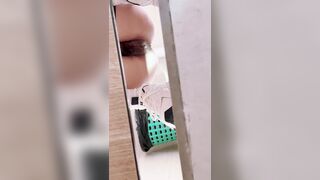 ✅新リーク█The Mastermind☛購入済み█高画質トイレショット「ぶら下がりフラッシュ、美女たち」（お尻スポッティング、ラージサイズ版） toilet (4)