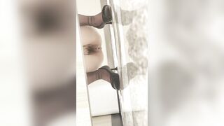 ✅新リーク█The Mastermind☛購入済み█高画質トイレショット「ぶら下がりフラッシュ、美女たち」（お尻スポッティング、ラージサイズ版） toilet (8)