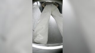 高画質のバーの舞台裏写真：ハイヒールとストッキングを履いた長い脚（8） toilet 1 (3)