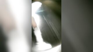 高画質のバーの舞台裏写真：ハイヒールとストッキングを履いた長い脚（8） toilet 3 (5)