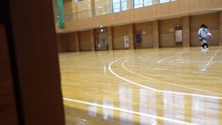 【パン撮記41】体育館の更衣室でオイルぬりぬり！プリケツてかてか！おま⚪︎この中までねっとりぬりまくり2人 voyeur jp