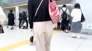 美＊パンティーライン通信＊ピンクパンツの女子大生Pライン巨尻追跡編, ギャル尻パラダイス★薄手のホワイトデニムを穿いた金髪ド派手ギャル様 voyeur jp 2 (1)