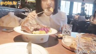 短發素人嫩妹，看著清純可愛，第一次見被當母狗使用，母狗的粉穴猛夾主人 - 免費高清AV在線看 - AV看到飽 china