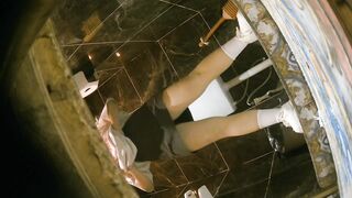 オンライン限定プレ​ミア公開：【パノラマ バー トイレショット】黒ストッキングとハイヒールを履いた様々な美女が登場。（16） toilet 02