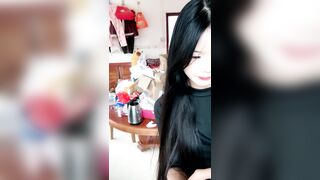 【Dewy Babe】田舎のキュート娘！巨根でテカテカなオヤジ — 潮吹き寸前まで生挿入 — 中出し china 1 (3)