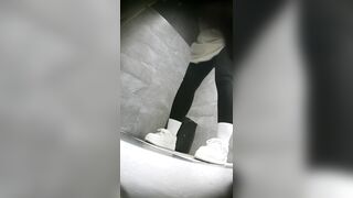世界独占プレミア：【バーのトイレ POV】—黒ストッキング、ハイヒール、そして美女たちの群れ（第5部） toilet 1 (7)
