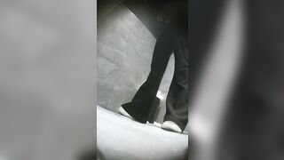 世界独占プレミア：【バーのトイレ POV】—黒ストッキング、ハイヒール、そして美女たちの群れ（第5部） toilet 2 (3)