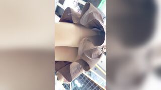 【KFC】おしゃべりな若妻が一人で美容グッズをお買い物 —— 後ろ姿も超絶美人 —— ストラップドレス＆淡い緑のランジェリー姿 ipcam 1