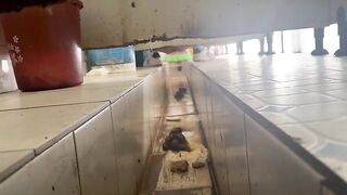 女性カメラマンが和式野外トイレを隠し撮り —— 画面いっぱいの排泄物（下痢編 #33） toilet 1 08