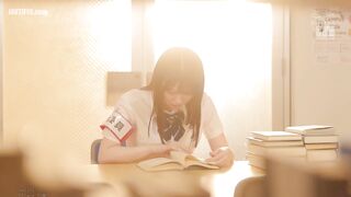 MIDA-387 Mio Ishikawa, the health committee chairman who unconsciously seduces me with an indoor no-panties health regimen, gets addicted to Reducing Mosaic JAV