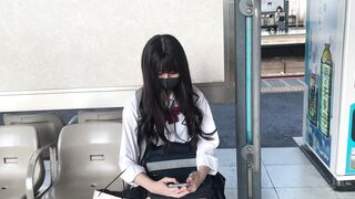 [4K]某掲示板で話題！？美人すぎるJKちゃんの粘着逆さ撮り２日間 voyeur jp