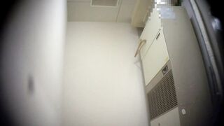 （PC 携帯対応）現役〇〇による、禁断の巫女さん純白パンティ着替え voyeur jp