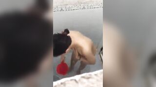 女子大生が親友を裏切り、ルームメイトを3回以上撮影、賃貸アパートのバスルームをピンホールで撮影した女性、入居者の毎日のシャワールーティン toilet 3 05