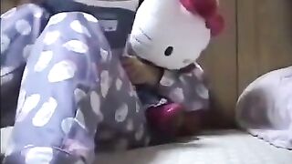 Cクラスの女の子がパジャマで顔を真っ赤にしながらオナ voyeur jp 01