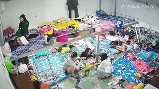 最新ハック流出：ウェブカメラ盗撮映像 ❤️ 多角度からの覗き見 — 寮で着替えるクラブホステスたちを隠し撮り（美女たちの競演） ipcam 1 04