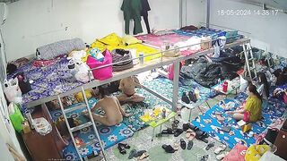 最新ハック流出：ウェブカメラ盗撮映像 ❤️ 多角度からの覗き見 — 寮で着替えるクラブホステスたちを隠し撮り（美女たちの競演） ipcam 1 07