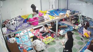最新ハック流出：ウェブカメラ盗撮映像 ❤️ 多角度からの覗き見 — 寮で着替えるクラブホステスたちを隠し撮り（美女たちの競演） ipcam 1 22