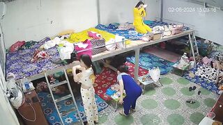 最新ハック流出：ウェブカメラ盗撮映像 ❤️ 多角度からの覗き見 — 寮で着替えるクラブホステスたちを隠し撮り（美女たちの競演） ipcam 2 01
