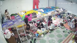 最新ハック流出：ウェブカメラ盗撮映像 ❤️ 多角度からの覗き見 — 寮で着替えるクラブホステスたちを隠し撮り（美女たちの競演） ipcam 2 16
