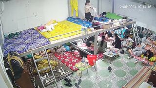 最新ハック流出：ウェブカメラ盗撮映像 ❤️ 多角度からの覗き見 — 寮で着替えるクラブホステスたちを隠し撮り（美女たちの競演） ipcam 3 05