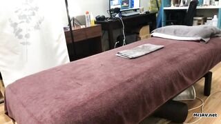 보지가 벌렁거리니 쑤셔달라는 마사지녀 떡방 korean porn