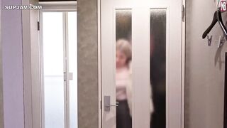 FC2PPV 4874817 女体シェア会 第12章！愛らしい笑顔と豊満なバストの彼女が短小男の前で極太チンポに堕ちる。中出しを見せつけられながら興奮を煽られ、最後は彼女の手コキで射精させ jav