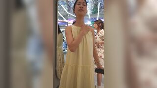 (BC-AA-643) 若き女子大1年生……ショッピングモールのエスカレーターでナース服姿 — 前後からのアングル、うっすら透けた白い下着 ipcam 2 (2)
