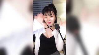 【本日限定】SNSで話題の自撮り女子・豪華特盛データパック【動画２５００本画像８５００枚２５ギガ】 jvip 001 (380)