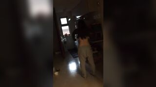 【本日限定】SNSで話題の自撮り女子・豪華特盛データパック【動画２５００本画像８５００枚２５ギガ】 jvip 001 (946)