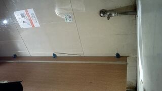 正面パノラマ：若くて極上、桃色に染まった「一文字」マンコのコレクション — 動画22本 [オリジナルソース] toilet 2 01