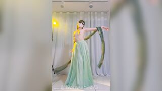 Dancing asian 160-162 china 1 02