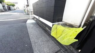 FC2PPV 4876387 【個撮・野外露出】[長○まさみ激似ふたたび］パイパン超美人妻昼下がりのベランダでチンポしゃぶって激ピストン!下を通る通行人から丸見え jav