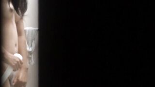 隠し撮りコンピレーション #2：シャワー・自慰・セックスに興じる少女、熟女、そして大人の美女たち [オリジナルソース] toilet 2 13