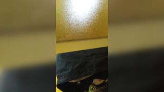 【定番・トイレ映像】「青春への賛歌」シリーズ：完全版 — 高校2年生の少女が、その可憐な秘部から排尿する様子を至近距離で捉えた映像に加え toilet 1 03-150426