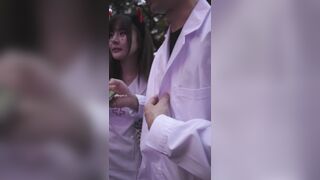 愛らしい雰囲気の若い女性がスカートを試着していると……まさか下からストライプのパンツが丸見えになっているとは露知らず、完全に無防備な姿 ipcam 3
